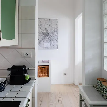 2 Bedrooms Flat Near The Colosseum * Rzym
