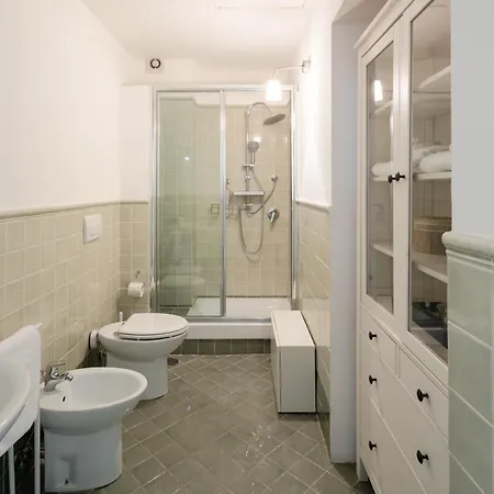 2 Bedrooms Flat Near The Colosseum * Roma