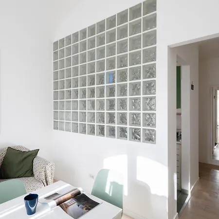 2 Bedrooms Flat Near The Colosseum * Rzym